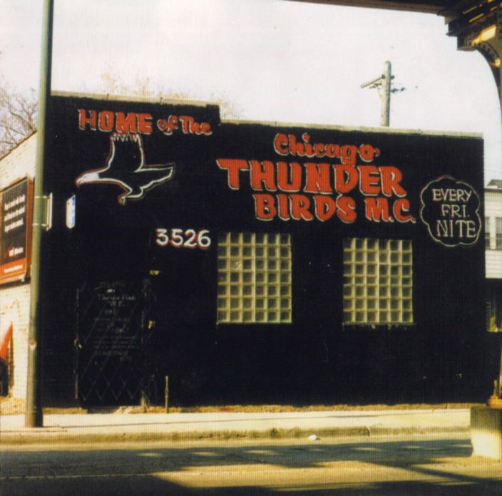 chains and black exh black merda 