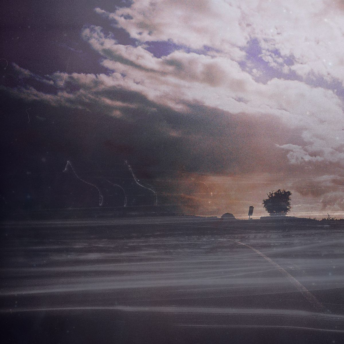 clouds surround and haze 