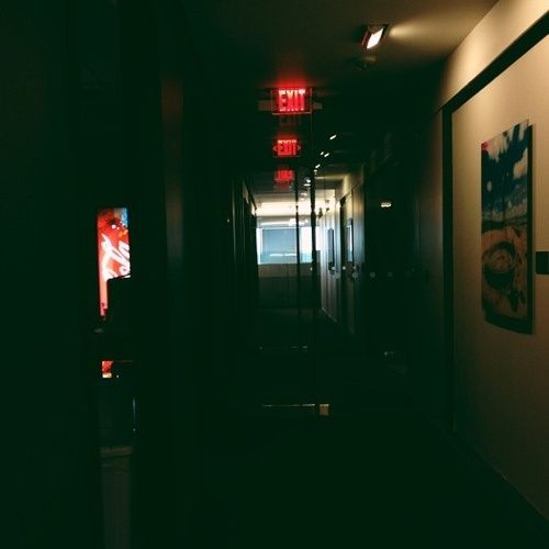 echoes in the hallwa lasik 