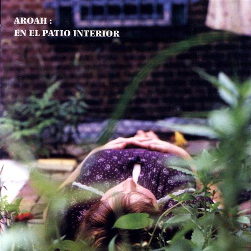 en el patio interior aroah 