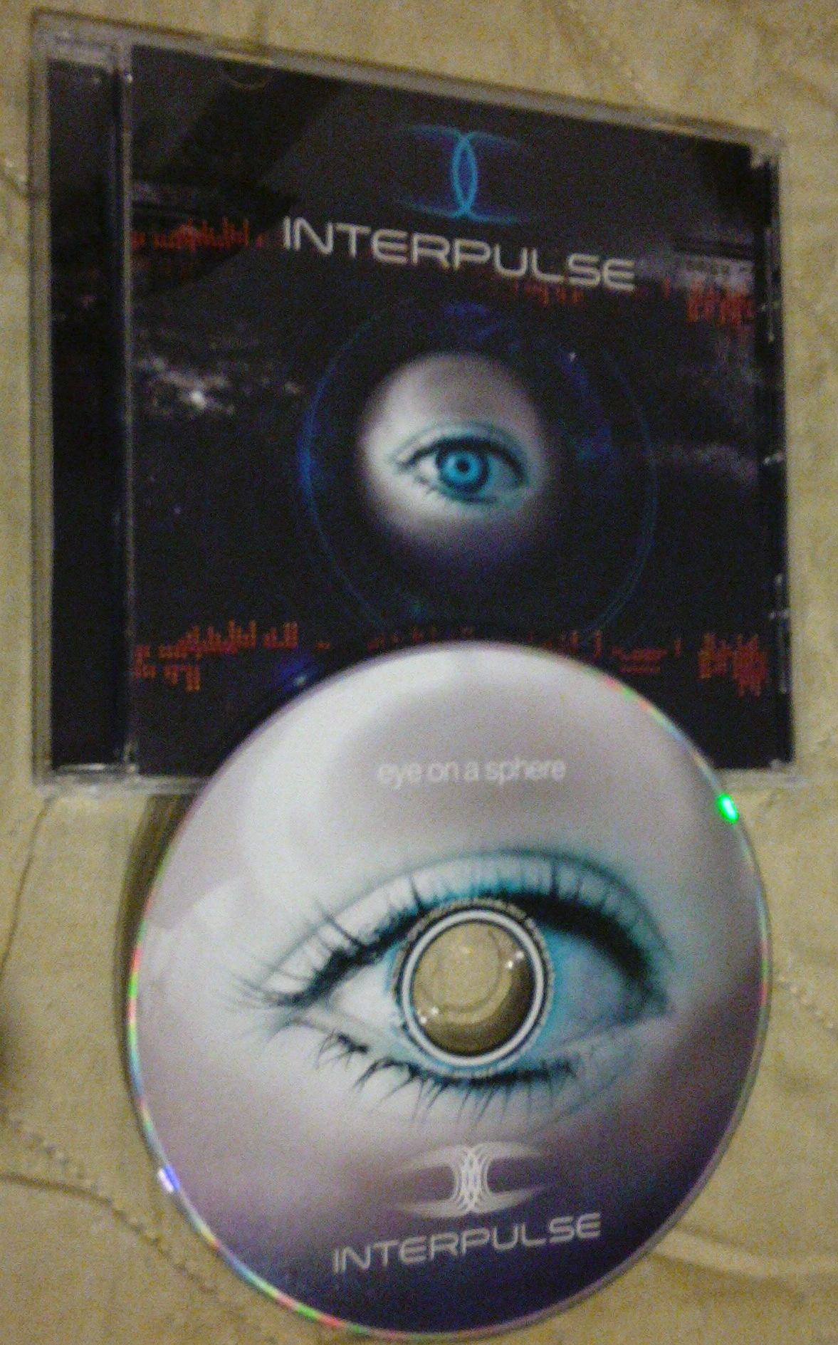 eye on a sphere interpulse  