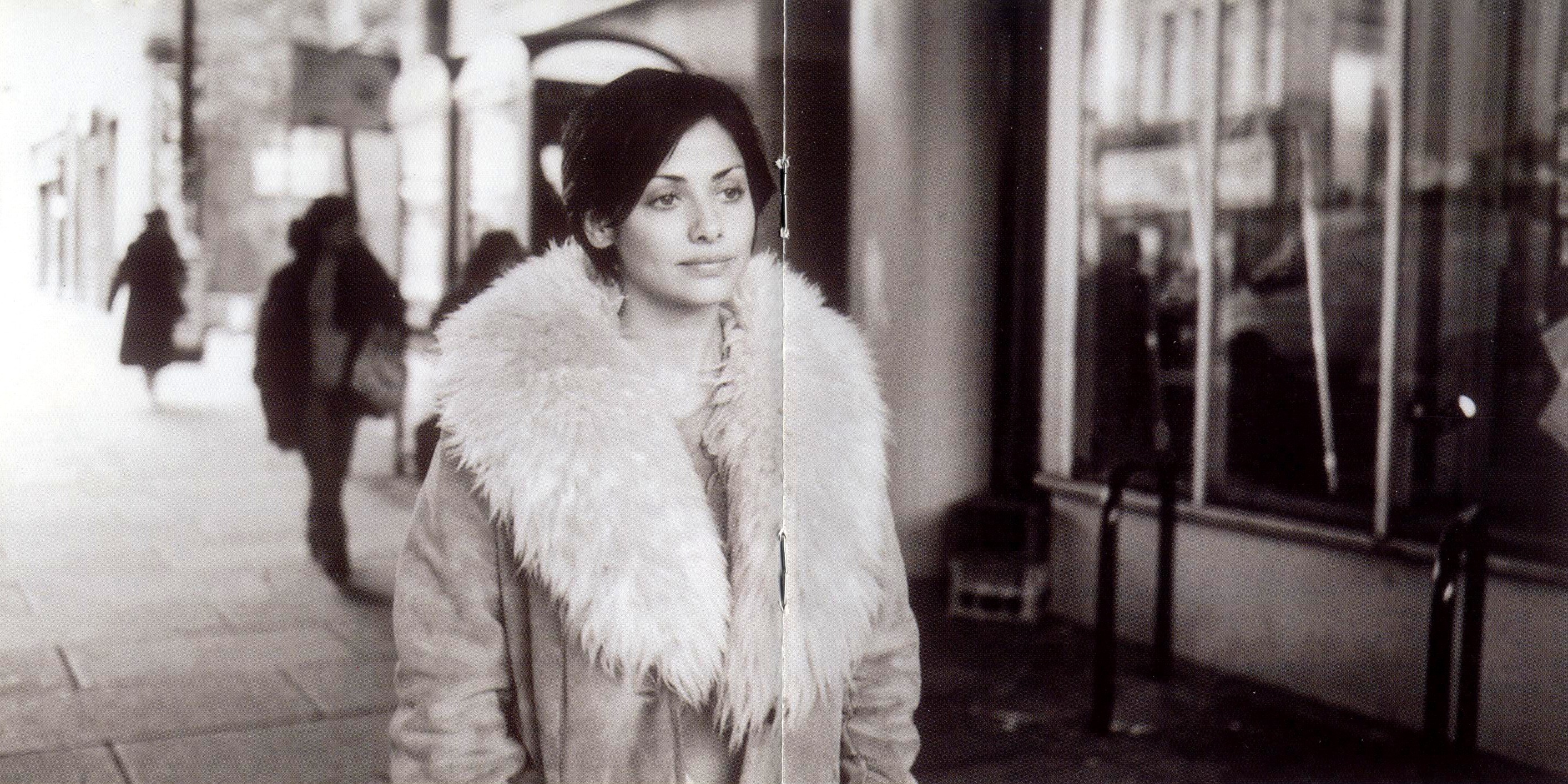 Natalie Imbruglia  Left Of The Middle booklet4 