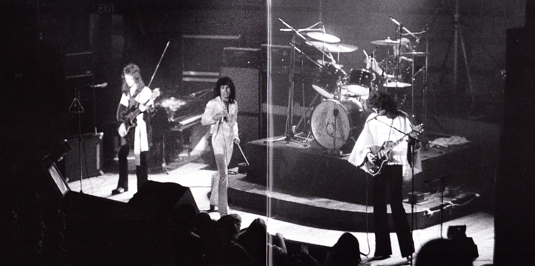 Queen  Sheer Heart Attack Remastered booklet1 